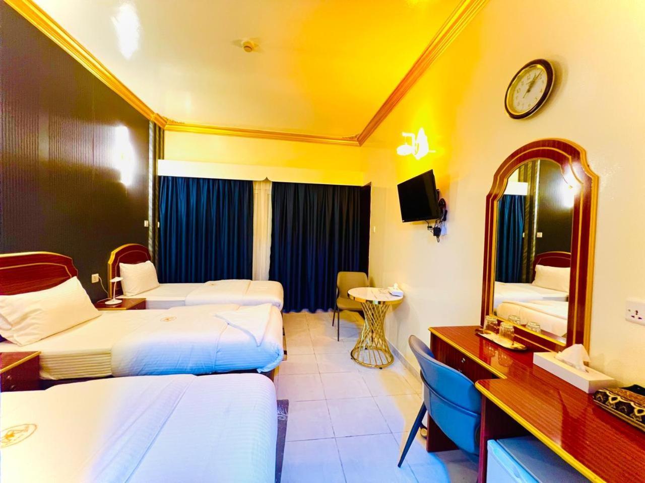 Galaxy Star Hotel Дубай Экстерьер фото
