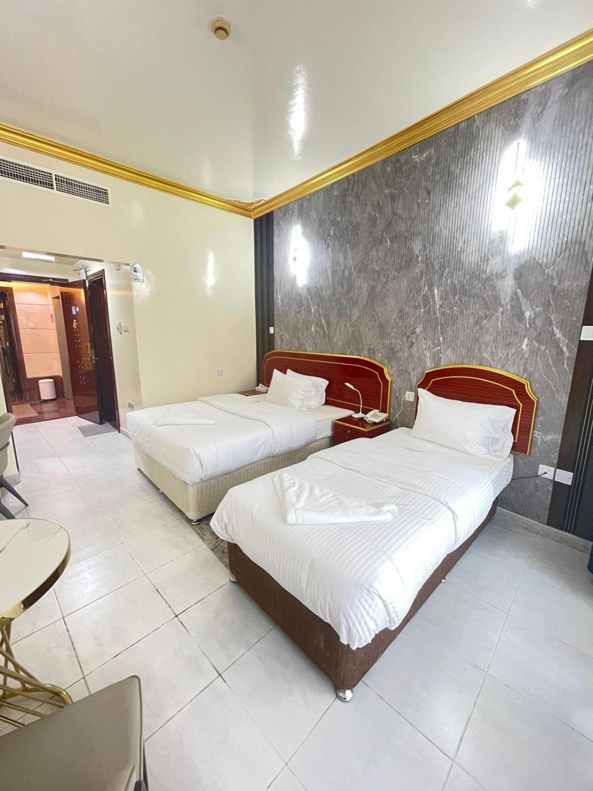 Galaxy Star Hotel Дубай Экстерьер фото